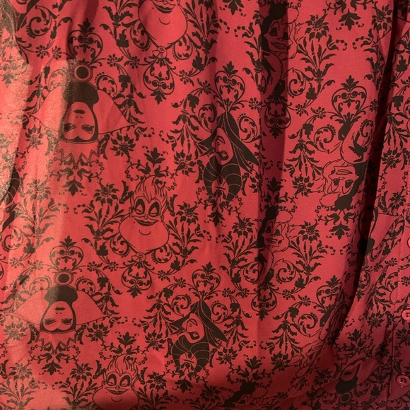 NWT Torrid Disney Villains Burgundy Chiffon Shirtdress Dress, size 4X - Picture 9 of 11